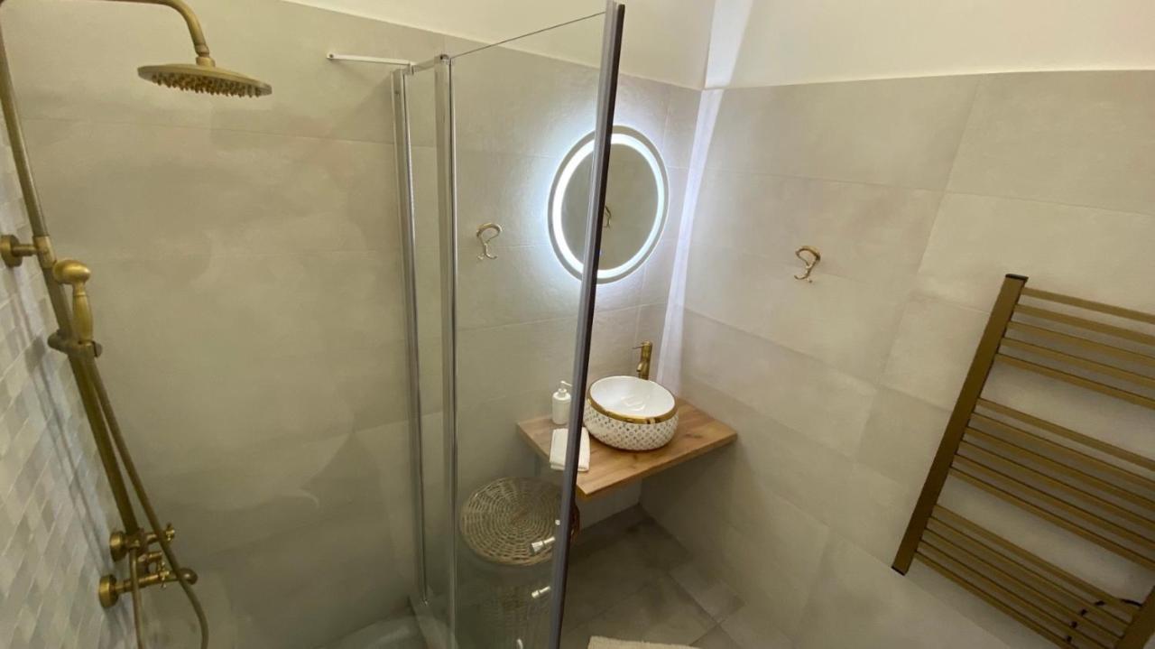 Patras Golden Suite Eksteriør billede